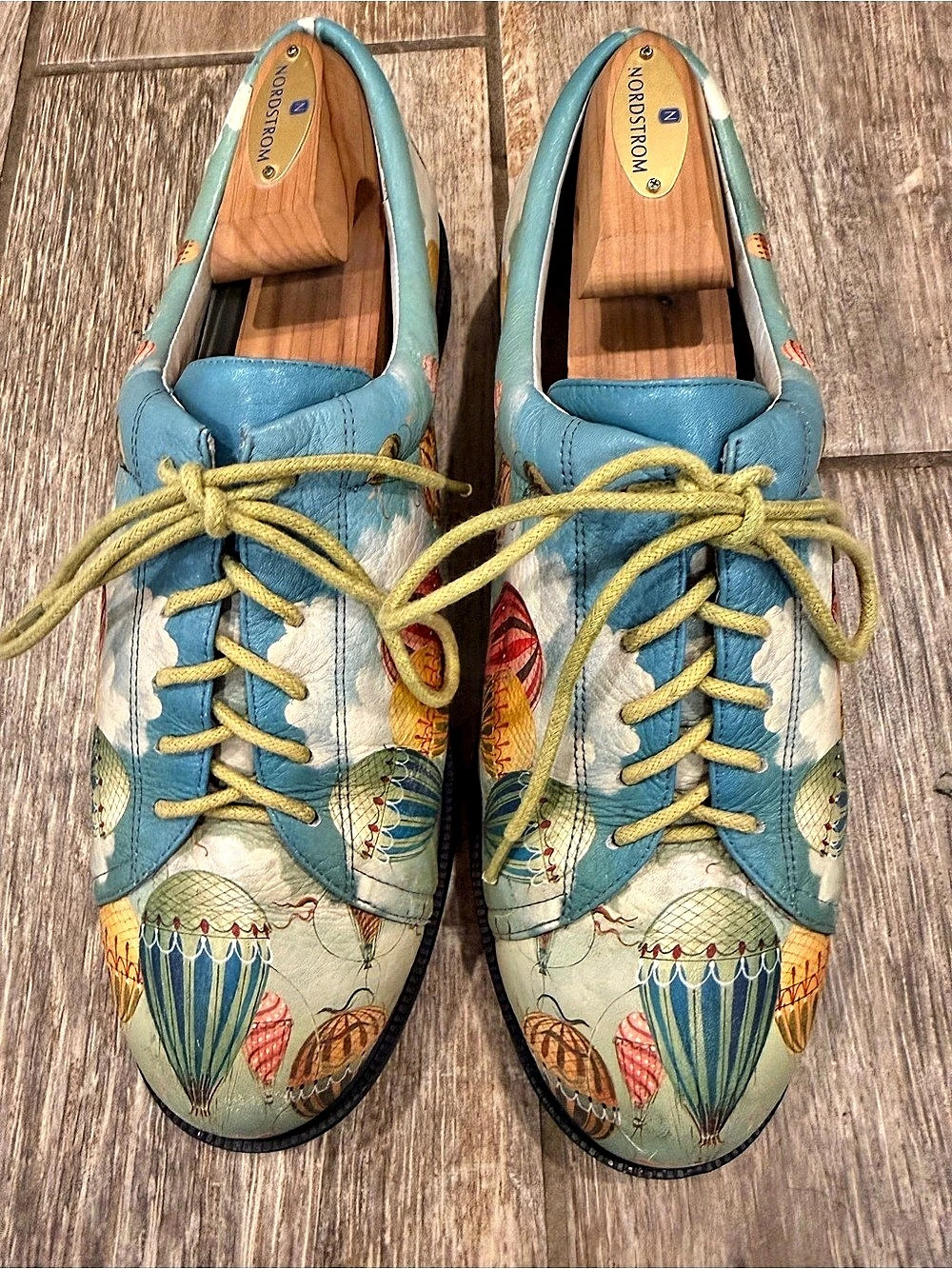 Vintage Icon Wearable Art Hot Air Balloon Leather Oxfords Womens Size 10B W/ Tre
